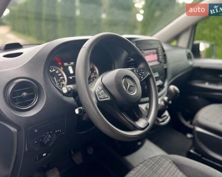 Белый Мерседес Вито, объемом двигателя 1.8 л и пробегом 199 тыс. км за 17500 $, фото 96 на Automoto.ua