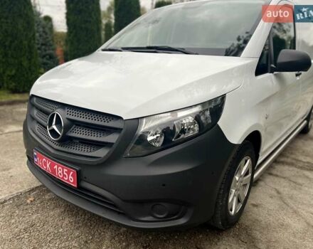 Белый Мерседес Вито, объемом двигателя 1.8 л и пробегом 199 тыс. км за 17500 $, фото 41 на Automoto.ua