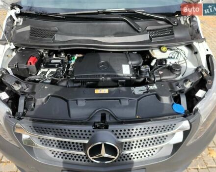 Белый Мерседес Вито, объемом двигателя 1.8 л и пробегом 57 тыс. км за 32000 $, фото 9 на Automoto.ua