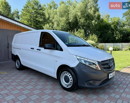 Белый Мерседес Вито, объемом двигателя 2 л и пробегом 168 тыс. км за 23777 $, фото 10 на Automoto.ua