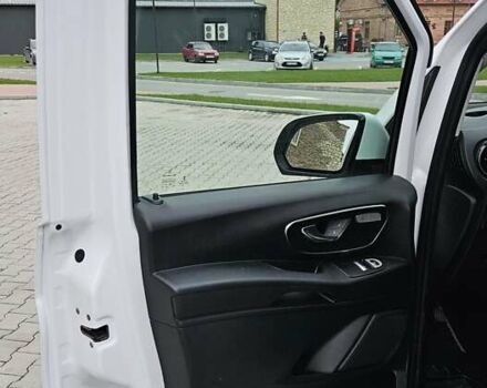 Білий Мерседес Віто, об'ємом двигуна 2 л та пробігом 154 тис. км за 22999 $, фото 37 на Automoto.ua