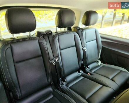 Белый Мерседес Вито, объемом двигателя 1.8 л и пробегом 57 тыс. км за 32000 $, фото 7 на Automoto.ua