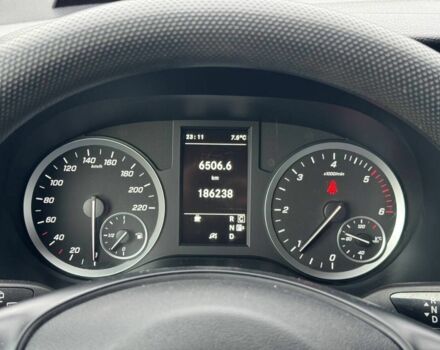 Белый Мерседес Вито, объемом двигателя 2 л и пробегом 186 тыс. км за 25500 $, фото 17 на Automoto.ua