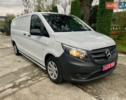Белый Мерседес Вито, объемом двигателя 1.8 л и пробегом 199 тыс. км за 17500 $, фото 1 на Automoto.ua