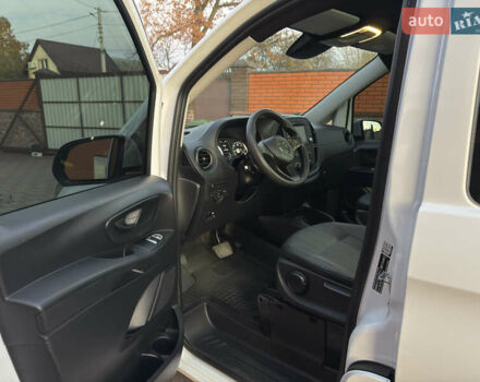 Білий Мерседес Віто, об'ємом двигуна 2.2 л та пробігом 178 тис. км за 27200 $, фото 45 на Automoto.ua