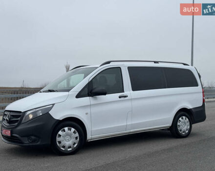 Белый Мерседес Вито, объемом двигателя 1.8 л и пробегом 223 тыс. км за 20900 $, фото 3 на Automoto.ua