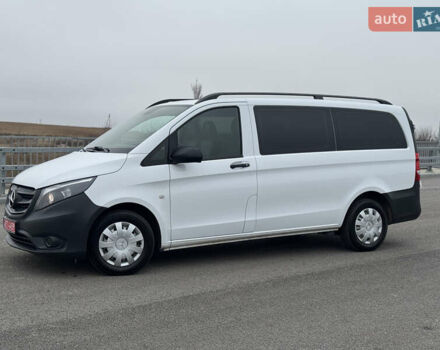 Белый Мерседес Вито, объемом двигателя 1.8 л и пробегом 223 тыс. км за 20900 $, фото 4 на Automoto.ua
