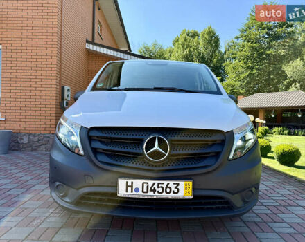 Белый Мерседес Вито, объемом двигателя 2 л и пробегом 168 тыс. км за 23777 $, фото 1 на Automoto.ua