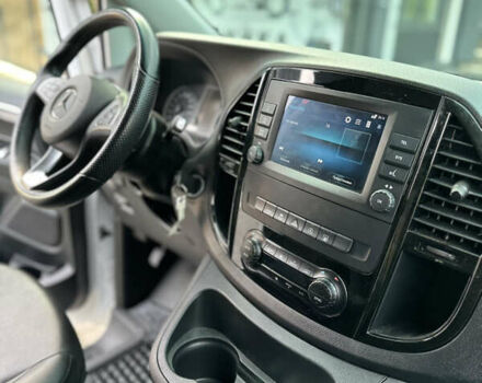 Белый Мерседес Вито, объемом двигателя 2.1 л и пробегом 265 тыс. км за 27500 $, фото 24 на Automoto.ua