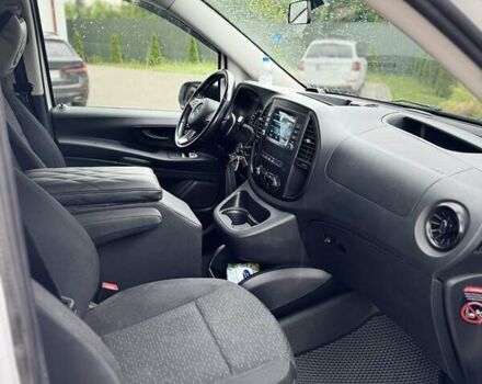 Белый Мерседес Вито, объемом двигателя 2 л и пробегом 250 тыс. км за 31999 $, фото 29 на Automoto.ua