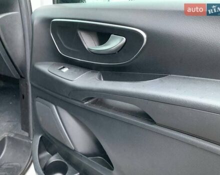 Белый Мерседес Вито, объемом двигателя 1.95 л и пробегом 227 тыс. км за 23900 $, фото 27 на Automoto.ua