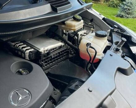 Мерседес Вито 2021 в Черновцах на Automoto.ua Белый Мерседес Вито, объемом двигателя 1.95 л и пробегом 287 тыс. км за 26900 $, фото 79 на Automoto.ua