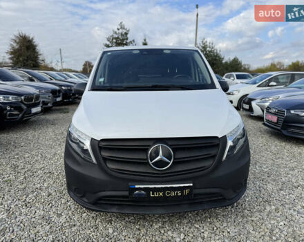 Белый Мерседес Вито, объемом двигателя 1.75 л и пробегом 46 тыс. км за 21250 $, фото 3 на Automoto.ua