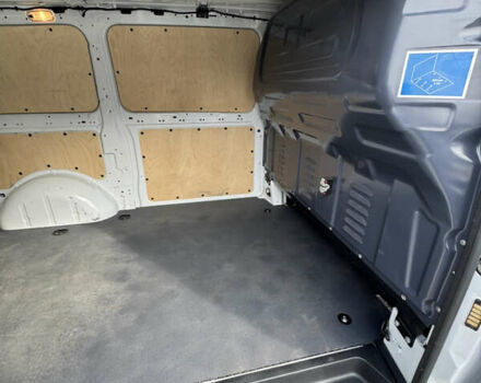 Белый Мерседес Вито, объемом двигателя 1.75 л и пробегом 46 тыс. км за 21250 $, фото 28 на Automoto.ua