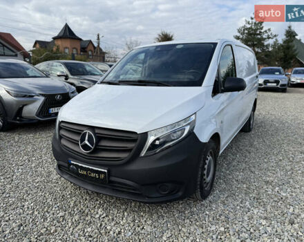 Белый Мерседес Вито, объемом двигателя 1.75 л и пробегом 46 тыс. км за 21250 $, фото 4 на Automoto.ua