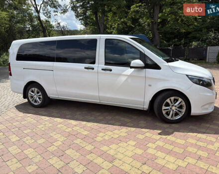 Белый Мерседес Вито, объемом двигателя 1.95 л и пробегом 245 тыс. км за 25200 $, фото 3 на Automoto.ua