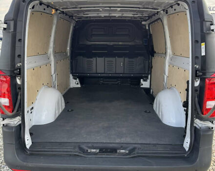 Белый Мерседес Вито, объемом двигателя 1.75 л и пробегом 46 тыс. км за 21250 $, фото 25 на Automoto.ua