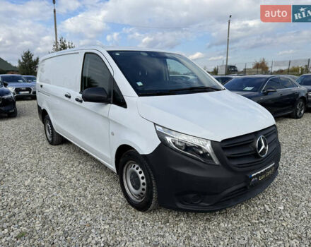 Белый Мерседес Вито, объемом двигателя 1.75 л и пробегом 46 тыс. км за 21250 $, фото 1 на Automoto.ua