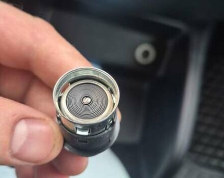 Белый Мерседес Вито, объемом двигателя 1.95 л и пробегом 203 тыс. км за 32000 $, фото 14 на Automoto.ua