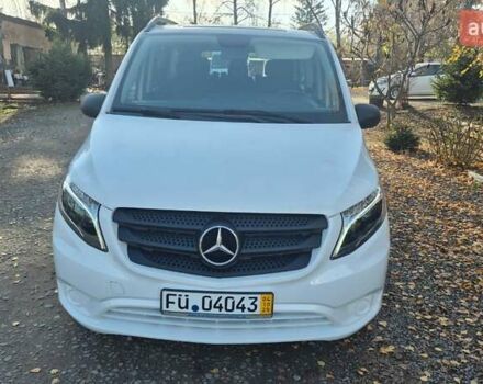Белый Мерседес Вито, объемом двигателя 1.95 л и пробегом 203 тыс. км за 32000 $, фото 2 на Automoto.ua