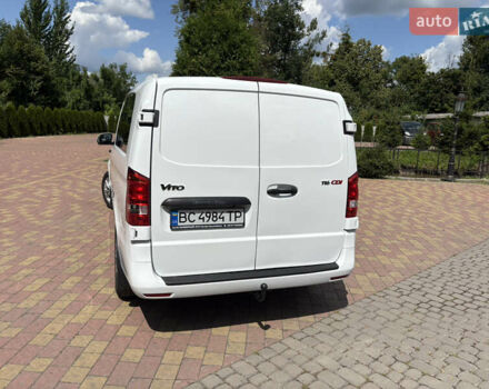 Белый Мерседес Вито, объемом двигателя 1.95 л и пробегом 245 тыс. км за 25200 $, фото 4 на Automoto.ua