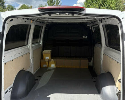 Белый Мерседес Вито, объемом двигателя 1.95 л и пробегом 245 тыс. км за 25200 $, фото 31 на Automoto.ua