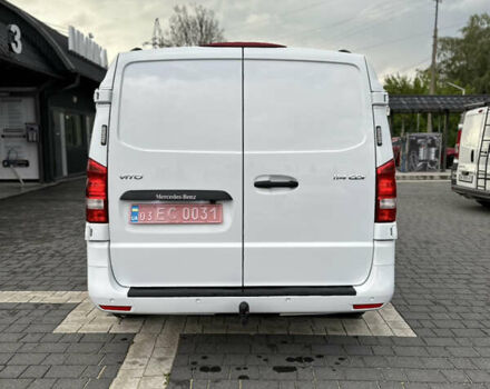 Белый Мерседес Вито, объемом двигателя 2.1 л и пробегом 265 тыс. км за 27500 $, фото 5 на Automoto.ua
