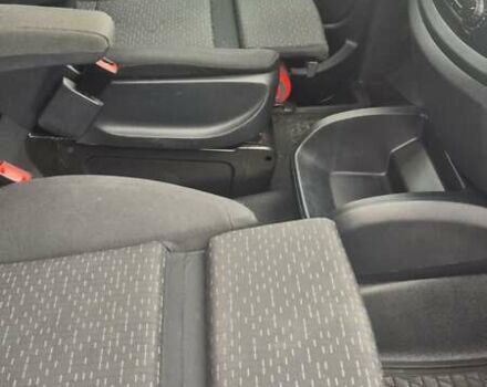 Белый Мерседес Вито, объемом двигателя 2 л и пробегом 310 тыс. км за 30900 $, фото 24 на Automoto.ua