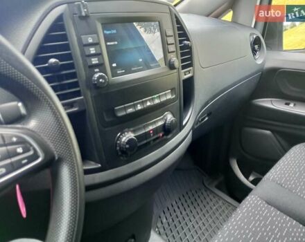 Белый Мерседес Вито, объемом двигателя 2 л и пробегом 225 тыс. км за 23950 $, фото 95 на Automoto.ua
