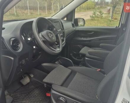 Белый Мерседес Вито, объемом двигателя 2 л и пробегом 310 тыс. км за 30900 $, фото 21 на Automoto.ua