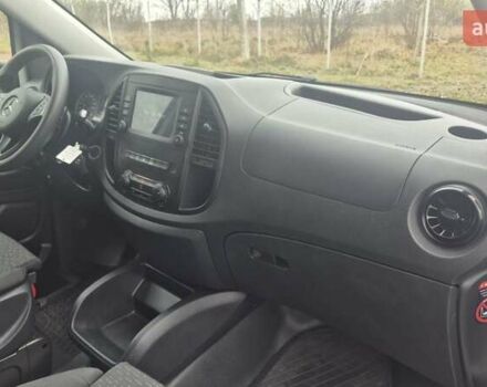 Белый Мерседес Вито, объемом двигателя 2 л и пробегом 310 тыс. км за 30900 $, фото 31 на Automoto.ua