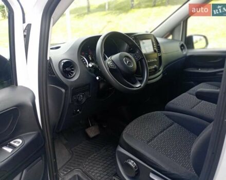 Белый Мерседес Вито, объемом двигателя 2 л и пробегом 225 тыс. км за 23950 $, фото 46 на Automoto.ua