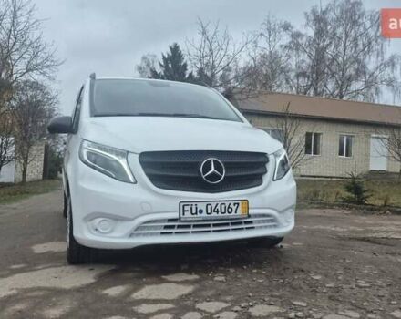 Белый Мерседес Вито, объемом двигателя 2 л и пробегом 310 тыс. км за 30900 $, фото 3 на Automoto.ua
