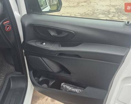 Белый Мерседес Вито, объемом двигателя 2 л и пробегом 310 тыс. км за 30900 $, фото 30 на Automoto.ua