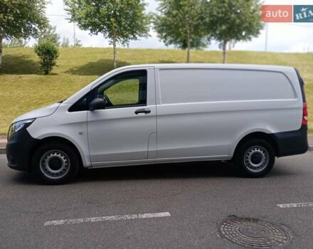 Белый Мерседес Вито, объемом двигателя 2 л и пробегом 225 тыс. км за 23950 $, фото 83 на Automoto.ua