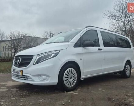 Белый Мерседес Вито, объемом двигателя 2 л и пробегом 310 тыс. км за 30900 $, фото 1 на Automoto.ua