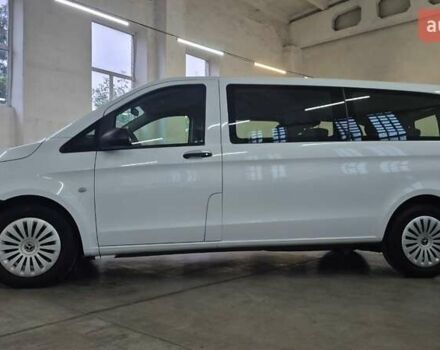 Белый Мерседес Вито, объемом двигателя 0 л и пробегом 186 тыс. км за 31500 $, фото 3 на Automoto.ua