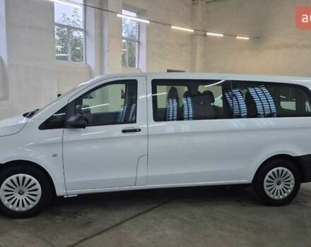 Белый Мерседес Вито, объемом двигателя 0 л и пробегом 186 тыс. км за 31500 $, фото 2 на Automoto.ua