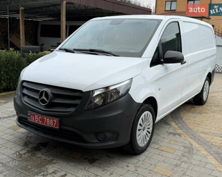 Белый Мерседес Вито, объемом двигателя 1.95 л и пробегом 216 тыс. км за 22800 $, фото 3 на Automoto.ua