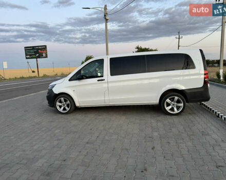 Белый Мерседес Вито, объемом двигателя 1.95 л и пробегом 102 тыс. км за 34000 $, фото 9 на Automoto.ua