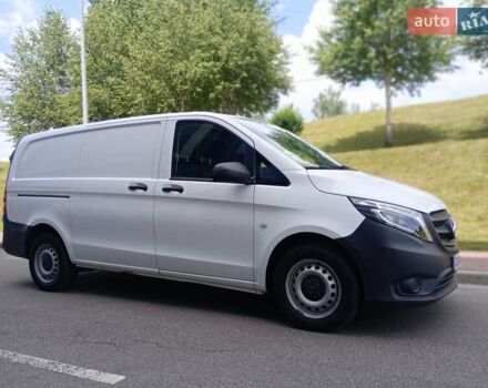 Белый Мерседес Вито, объемом двигателя 2 л и пробегом 225 тыс. км за 23950 $, фото 22 на Automoto.ua