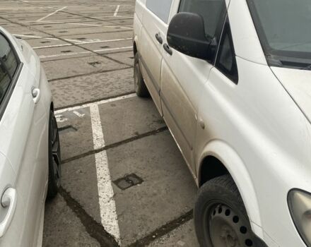 Белый Мерседес Вито, объемом двигателя 2.2 л и пробегом 350 тыс. км за 7300 $, фото 2 на Automoto.ua