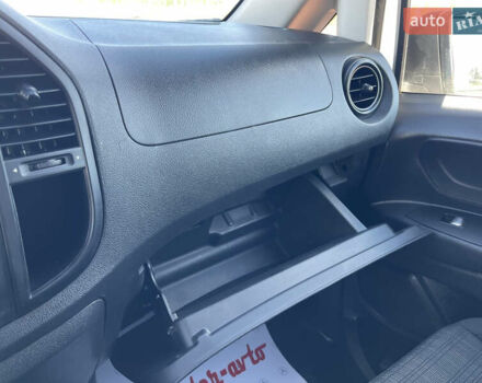 Белый Мерседес Вито, объемом двигателя 2.1 л и пробегом 256 тыс. км за 18900 $, фото 36 на Automoto.ua