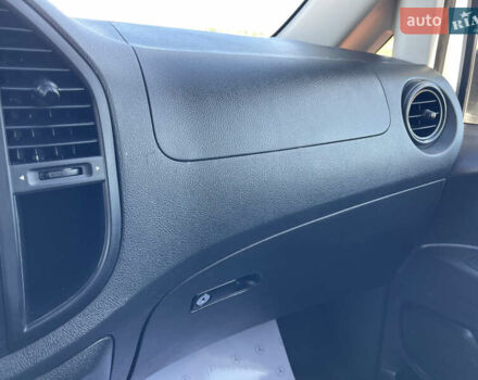 Белый Мерседес Вито, объемом двигателя 2.1 л и пробегом 256 тыс. км за 18900 $, фото 35 на Automoto.ua