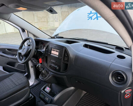 Білий Мерседес Віто, об'ємом двигуна 2.2 л та пробігом 225 тис. км за 22900 $, фото 42 на Automoto.ua