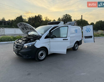 Білий Мерседес Віто, об'ємом двигуна 2.2 л та пробігом 225 тис. км за 22900 $, фото 12 на Automoto.ua