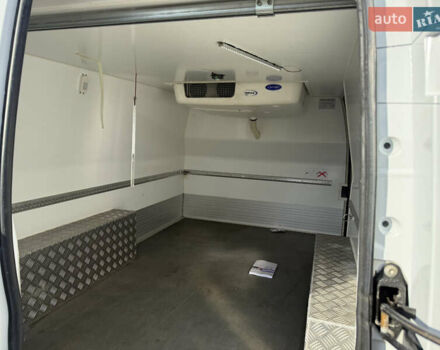 Білий Мерседес Віто, об'ємом двигуна 2.2 л та пробігом 180 тис. км за 24000 $, фото 7 на Automoto.ua