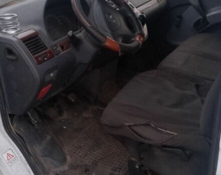 Белый Мерседес Вито, объемом двигателя 2.2 л и пробегом 56 тыс. км за 1500 $, фото 2 на Automoto.ua