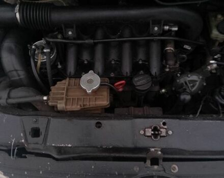 Белый Мерседес Вито, объемом двигателя 2.2 л и пробегом 56 тыс. км за 1500 $, фото 6 на Automoto.ua