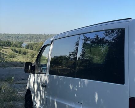 Белый Мерседес Вито, объемом двигателя 2.2 л и пробегом 585 тыс. км за 2597 $, фото 3 на Automoto.ua